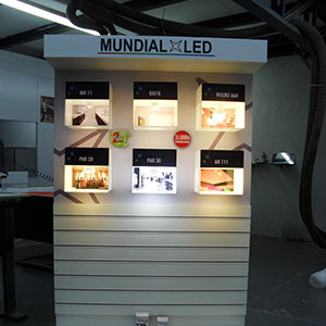 Display em MDF